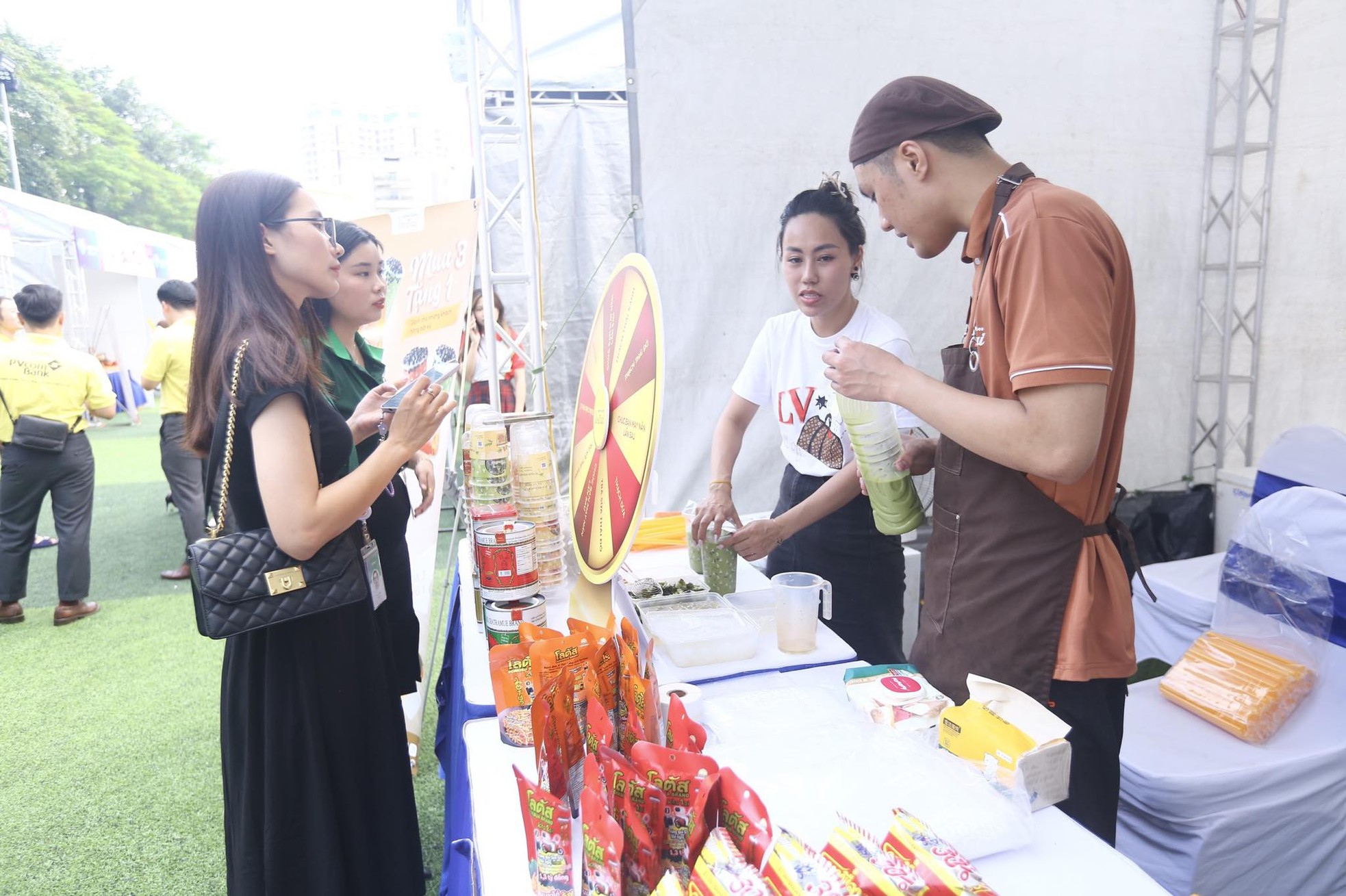 Sôi động không khí ngày khai mạc Sóng Festival 2023 ảnh 8