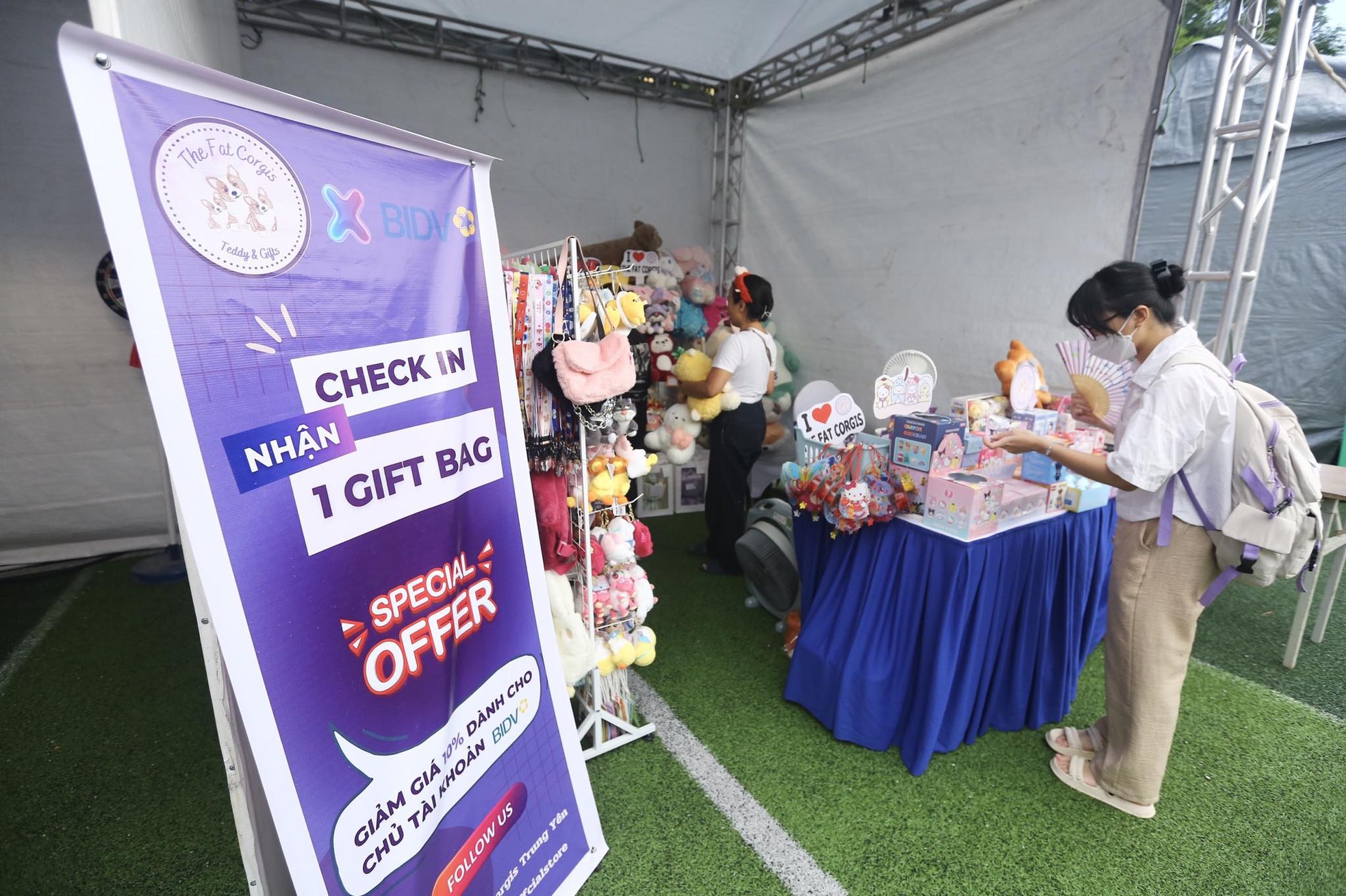 Sôi động không khí ngày khai mạc Sóng Festival 2023 ảnh 9