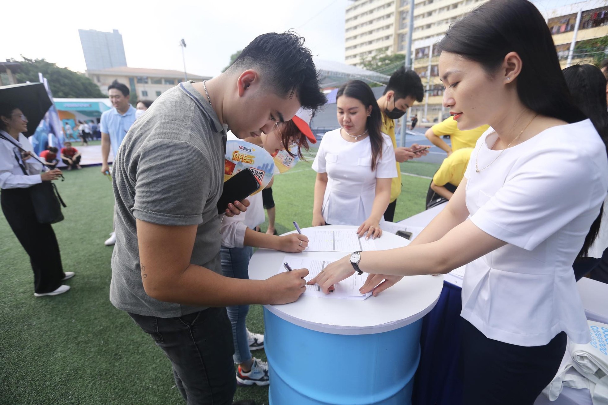 Sôi động không khí ngày khai mạc Sóng Festival 2023 ảnh 10