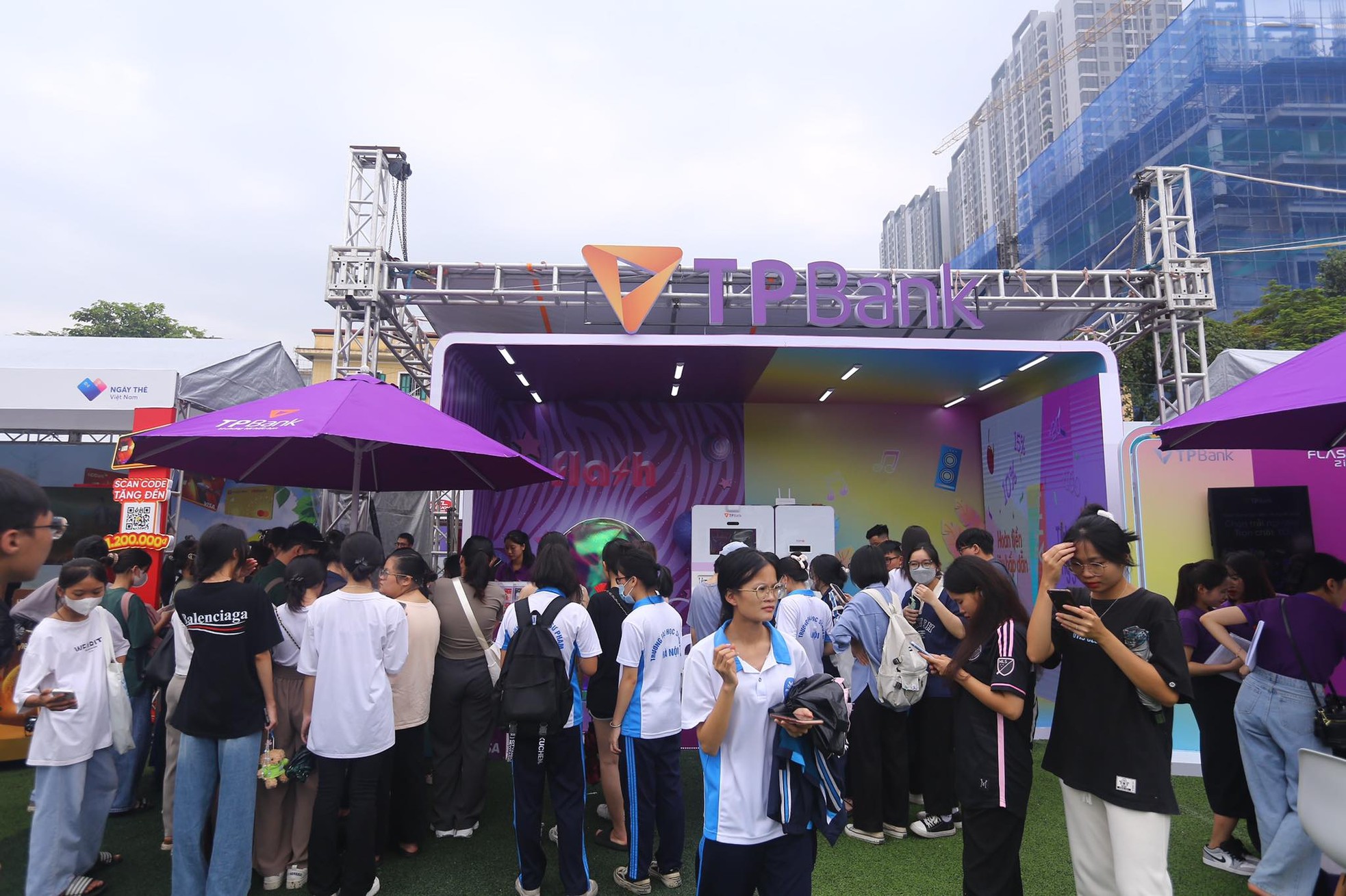 Ra mắt dòng thẻ theo phong thủy của TP Bank tại Sóng Festival 2023 ảnh 1