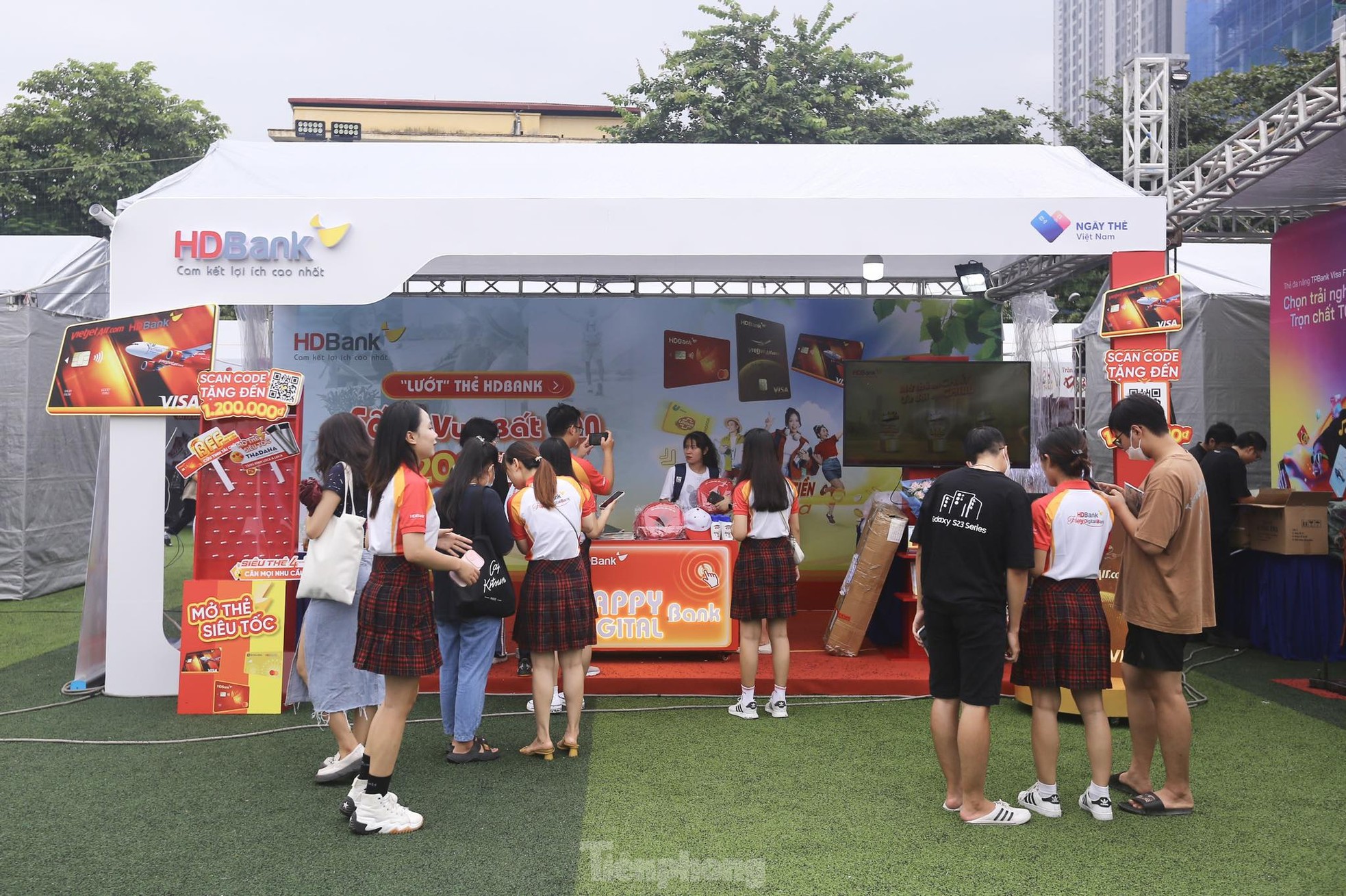 Ưu đãi bất ngờ khi mở thẻ HD Bank tại Sóng Festival 2023 ảnh 1
