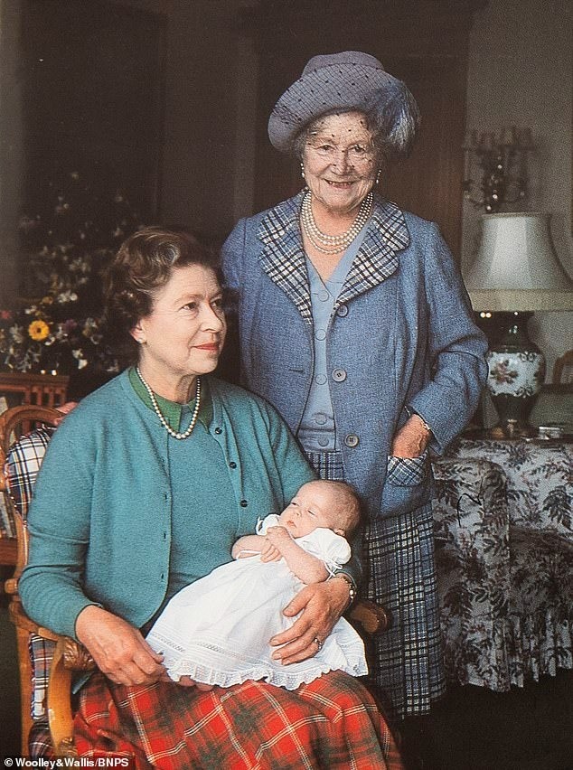 Hình ảnh chưa công bố về Nữ hoàng Elizabeth ảnh 9