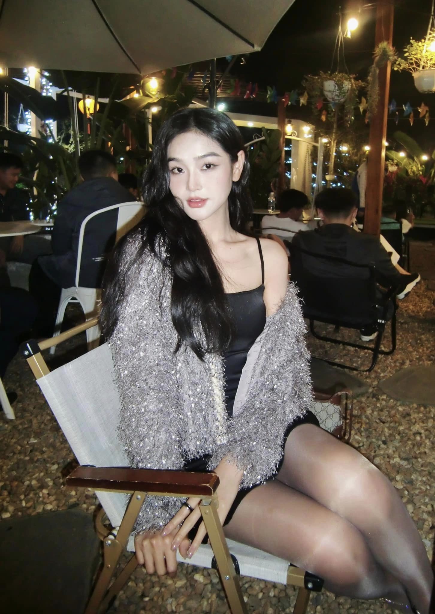 Ngoại hình tiểu tam Cù Thị Trà đang gây sốt trong 'Chúng ta của 8 năm sau' ảnh 7