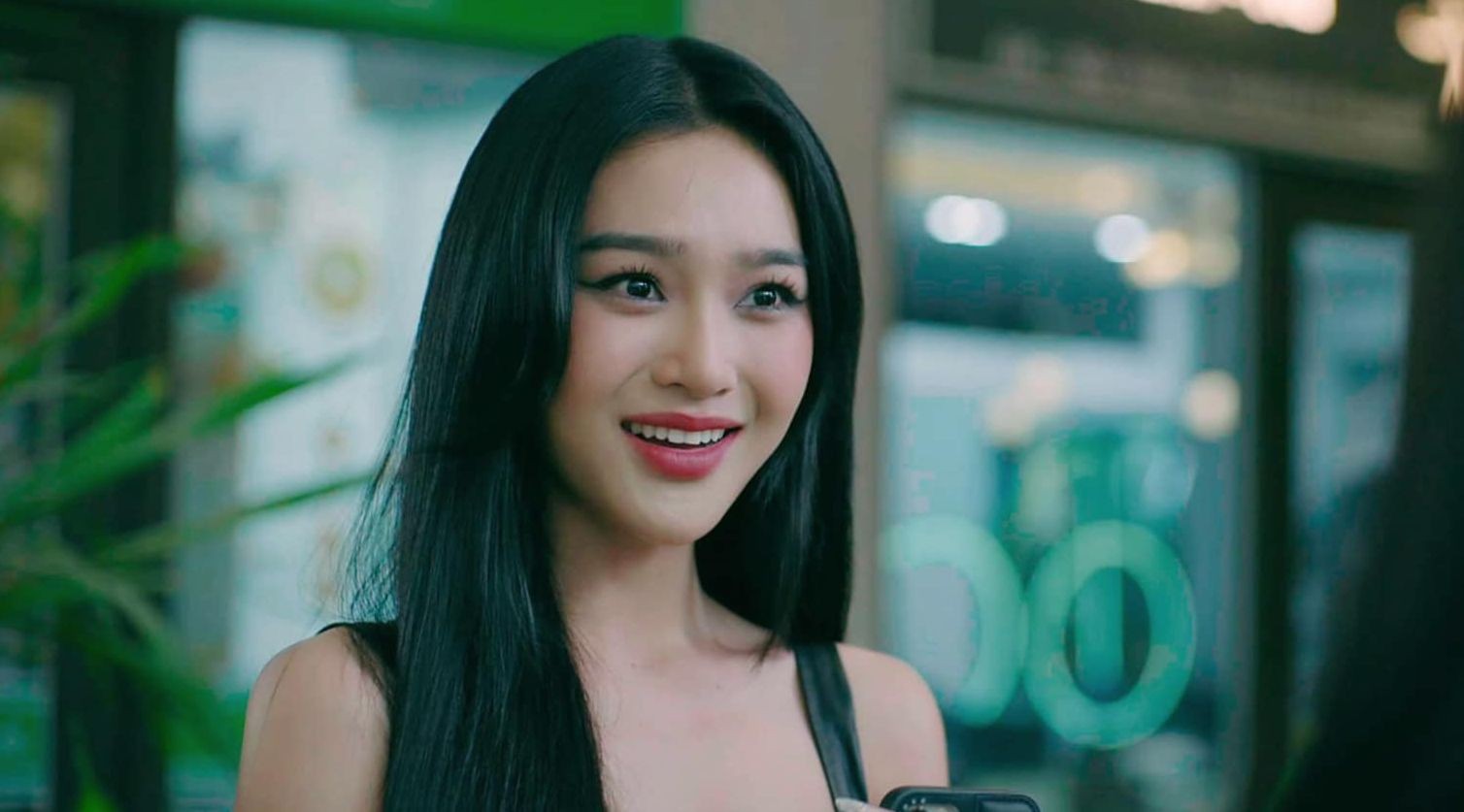 Ngoại hình tiểu tam Cù Thị Trà đang gây sốt trong 'Chúng ta của 8 năm sau' ảnh 1