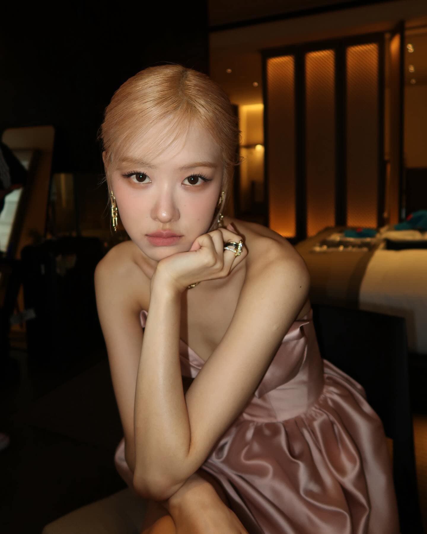 Rosé (BlackPink) được chuyên gia gốc Việt trang điểm ảnh 15