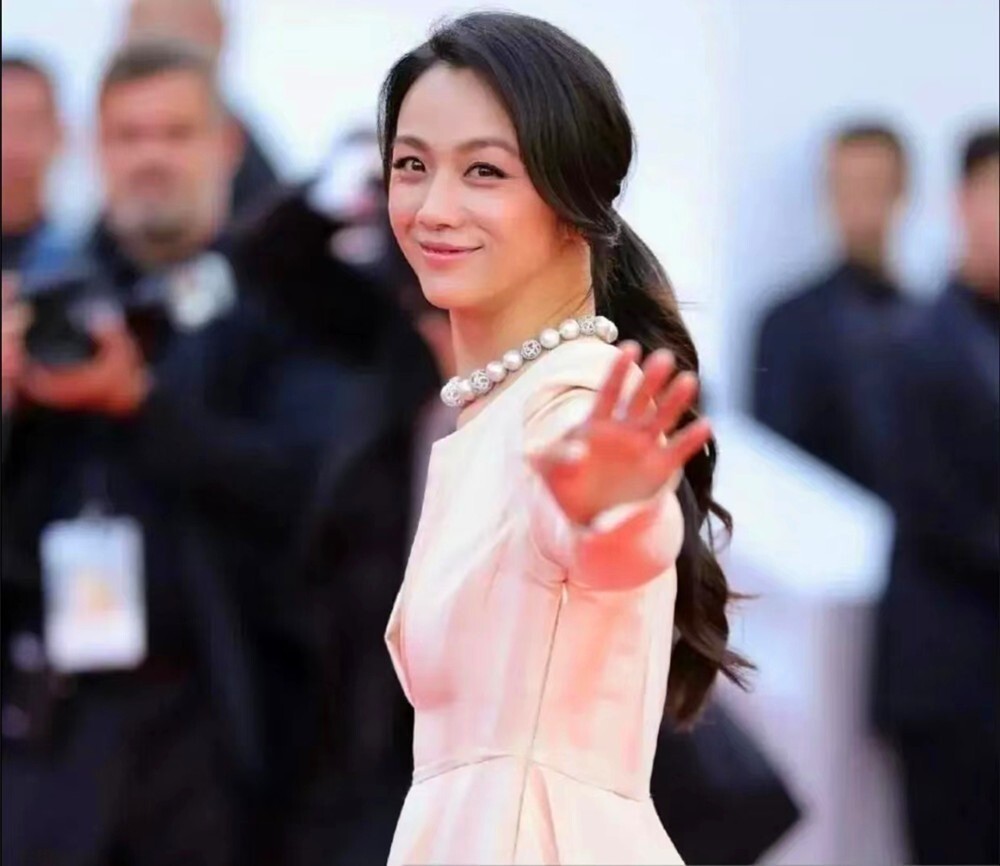 Muối mặt vì bị đuổi khéo khỏi thảm đỏ Cannes ảnh 9