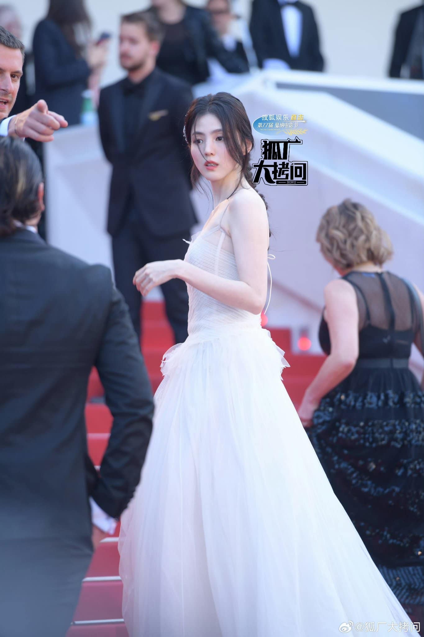 Han So Hee và Yoona (SNSD) so kè nhan sắc trên thảm đỏ Cannes ảnh 2