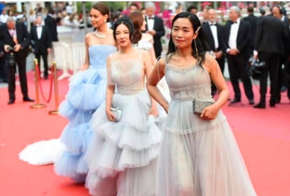 Người đẹp vô danh thi nhau mặc hở ở Cannes ảnh 5