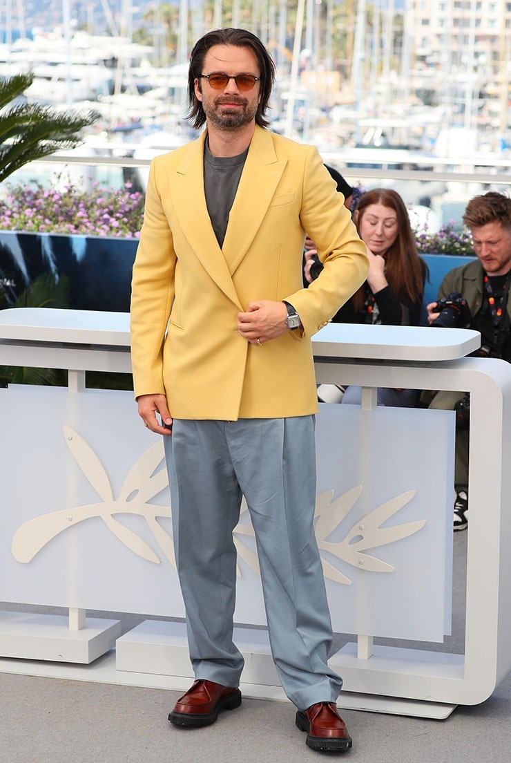Cannes ngày 8: Đầm cắt xẻ bạo, mặc như không của dàn sao nữ ảnh 17