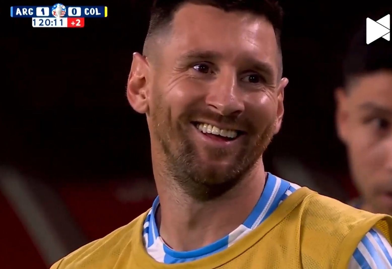 Messi hôn vợ sau chiến thắng ở Copa America 2024 ảnh 10