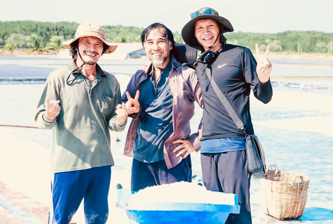 NSƯT Công Ninh: 'Bằng tuổi tôi người ta về hưu, tôi nhận phim trang trải cuộc sống' ảnh 1