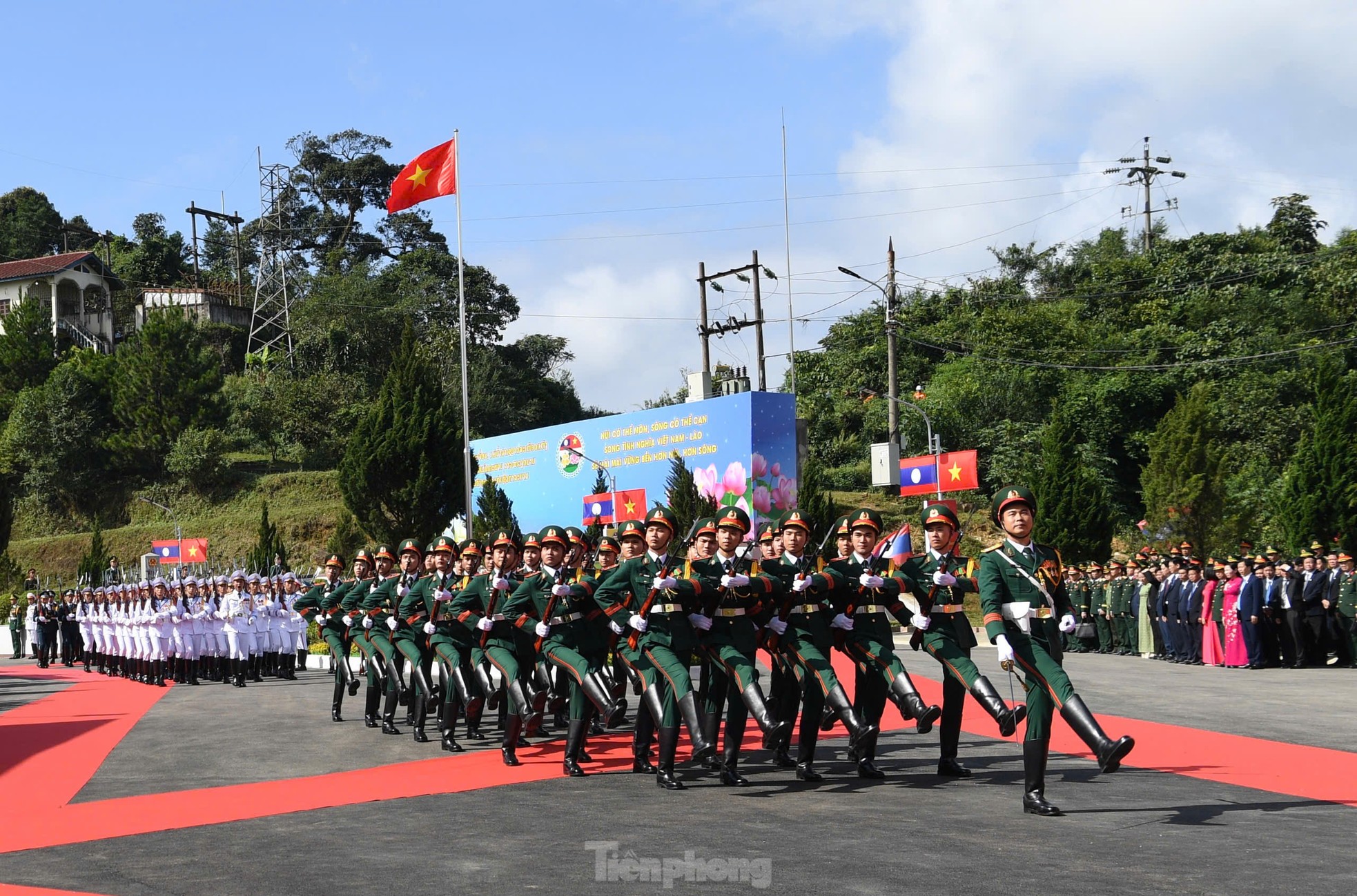 Tình hữu nghị Quân đội Việt Nam - Lào không ngừng được gìn giữ và vun đắp đơm hoa, kết trái ảnh 3