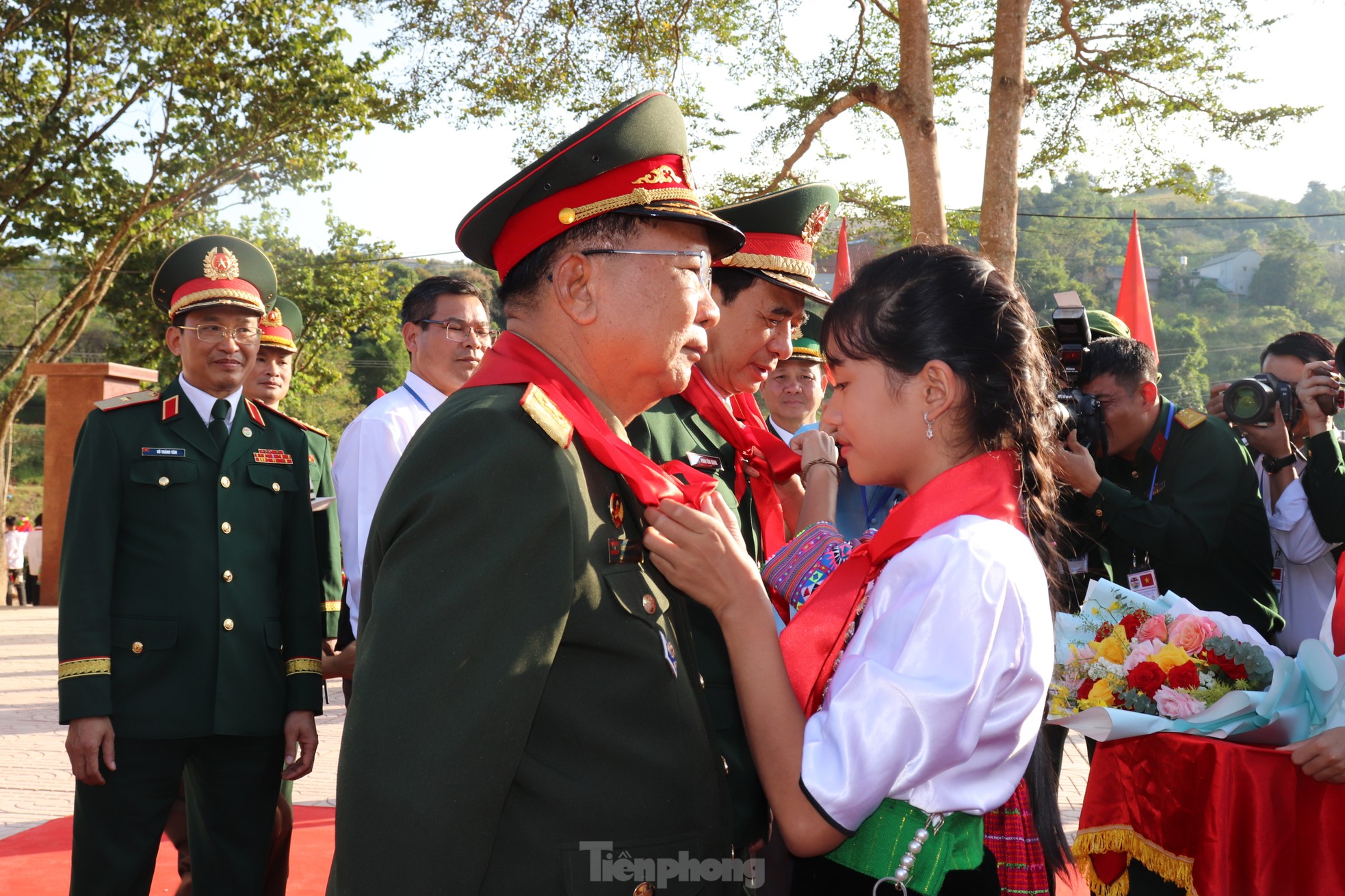 Tình hữu nghị Quân đội Việt Nam - Lào không ngừng được gìn giữ và vun đắp đơm hoa, kết trái ảnh 15