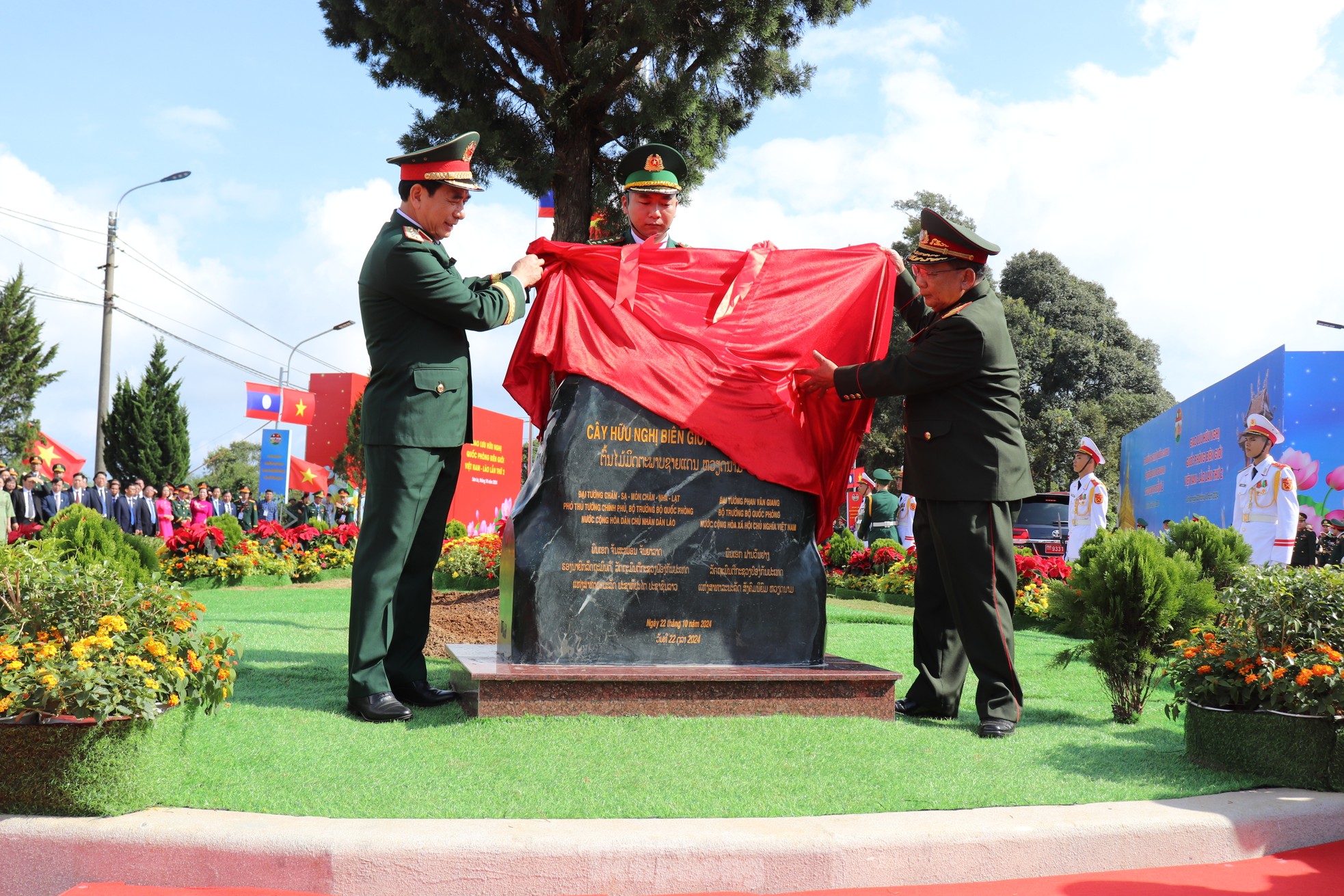 Tình hữu nghị Quân đội Việt Nam - Lào không ngừng được gìn giữ và vun đắp đơm hoa, kết trái ảnh 4