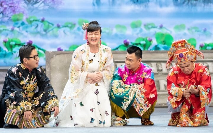 Showbiz 30/1: Chi Dân đáp trả khi bị chê hết thời ảnh 2