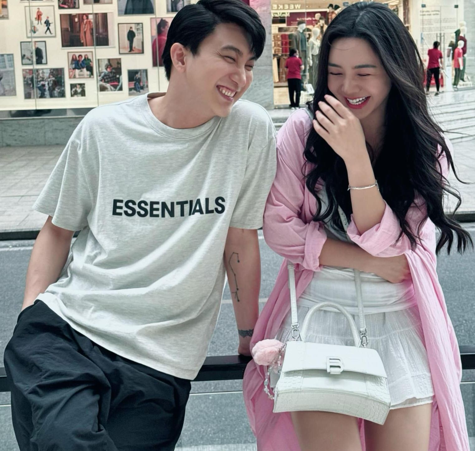 Showbiz 3/2: Bảo Ngọc trao quà 270 triệu đồng trước Tết, Quỳnh Kool và B Trần hẹn hò riêng ảnh 4