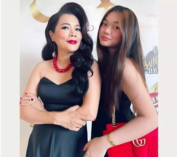 Showbiz 14/5: Con gái ca sĩ Mỹ Lệ đỗ 5 đại học ở Anh ảnh 1