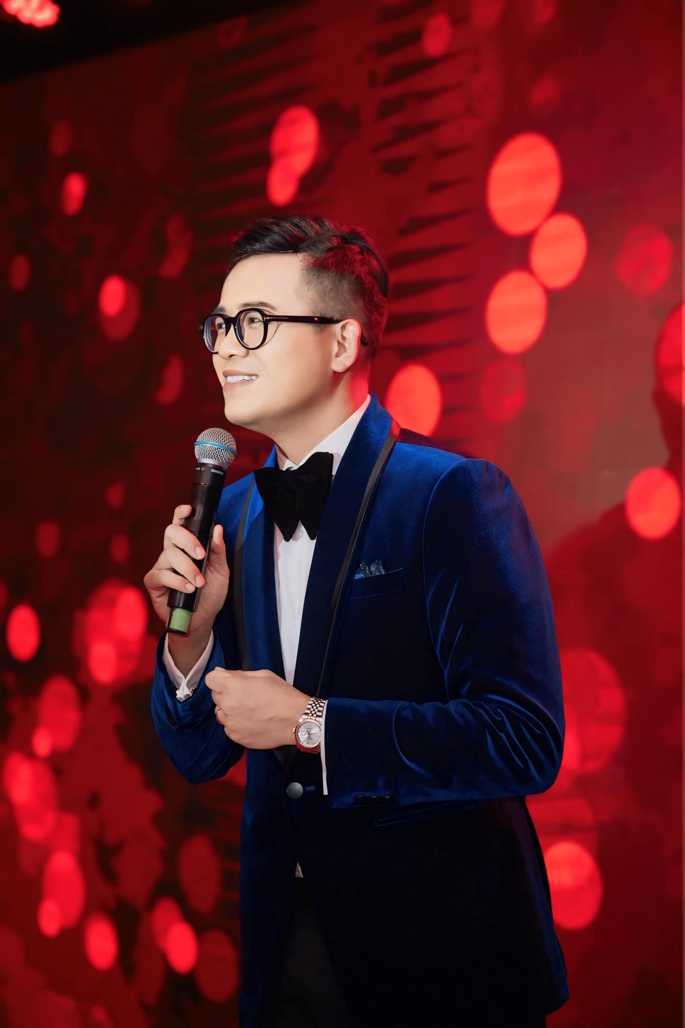 Showbiz 17/5: Phim của Lý Hải cán mốc 400 tỷ đồng ảnh 4