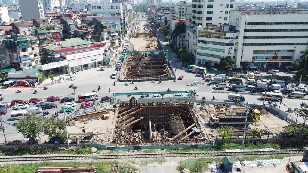 Hình hài 'kỳ dị' tuyến đường Vành đai 2,5 qua Hoàng Mai ảnh 3