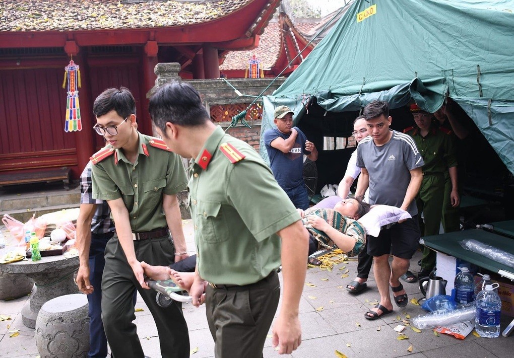 Hàng nghìn lượt du khách đã về Đền Hùng trước ngày Giỗ Tổ ảnh 7