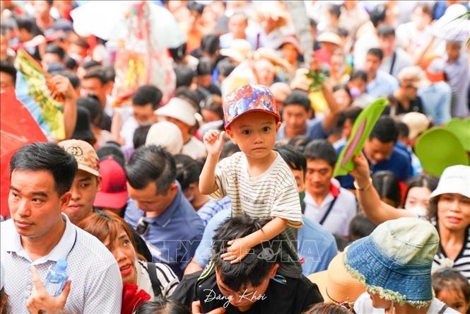 Hàng nghìn lượt du khách đã về Đền Hùng trước ngày Giỗ Tổ ảnh 3