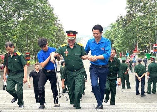 Hàng nghìn lượt du khách đã về Đền Hùng trước ngày Giỗ Tổ ảnh 5