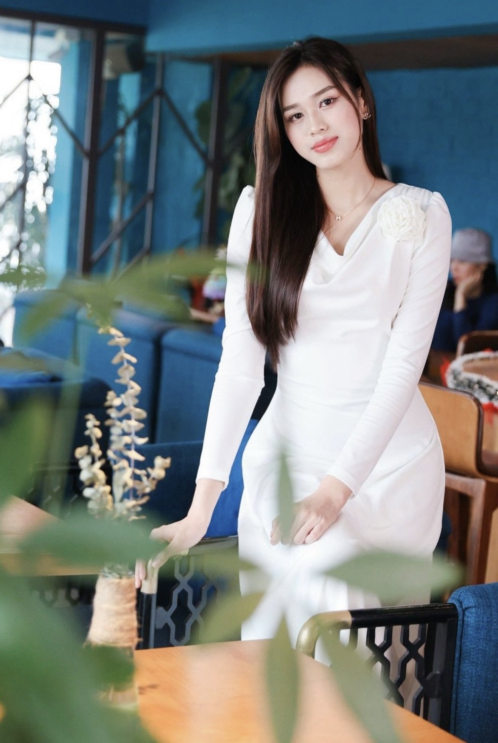 Hoa hậu Đỗ Thị Hà: ‘Gặp đúng người, tôi kết hôn sớm’ ảnh 11