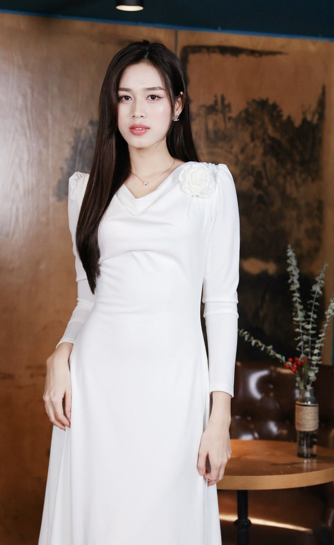 Hoa hậu Đỗ Thị Hà: ‘Gặp đúng người, tôi kết hôn sớm’ ảnh 5