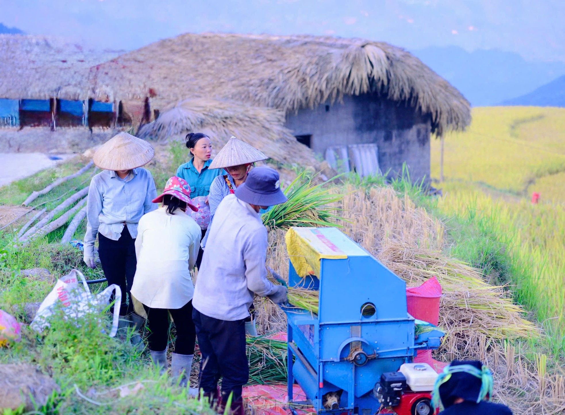 Mê mẩn khung cảnh tuyệt đẹp ở chân núi Tây Côn Lĩnh- Ảnh 7.