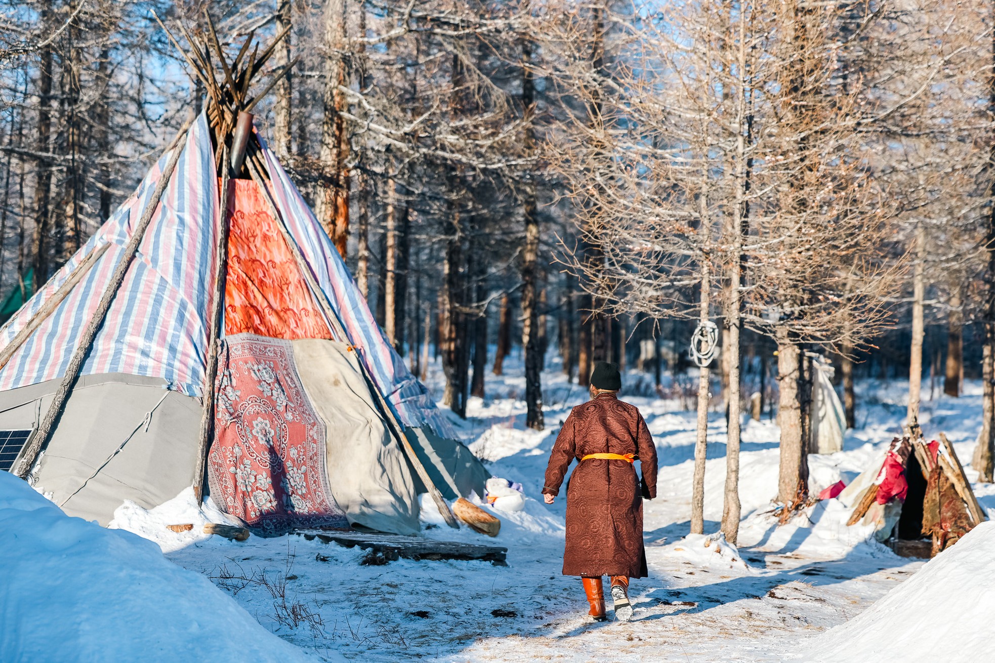 Một người Việt đi xuyên Mông Cổ để sống cùng bộ lạc nguyên thủy ảnh 2