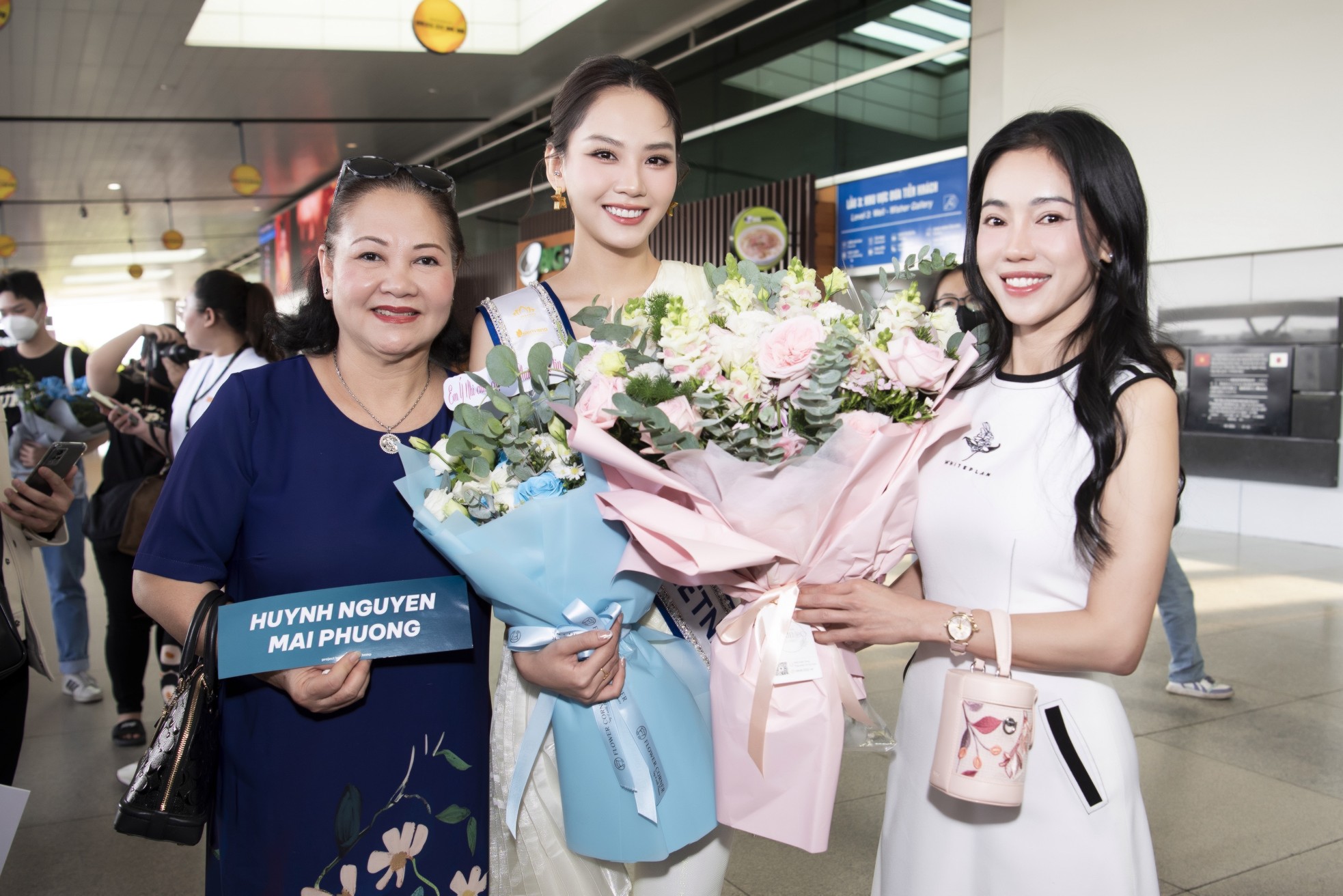 Mai Phương mang 140 kg hành lý đi thi Hoa hậu Thế giới ảnh 16