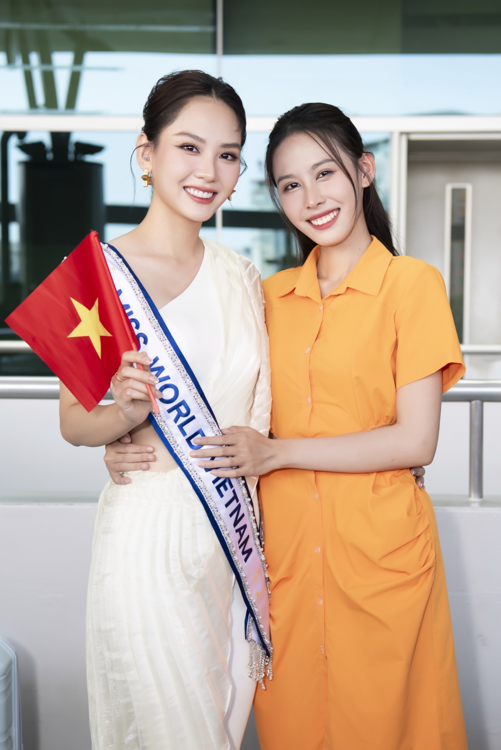 Mai Phương mang 140 kg hành lý đi thi Hoa hậu Thế giới ảnh 11