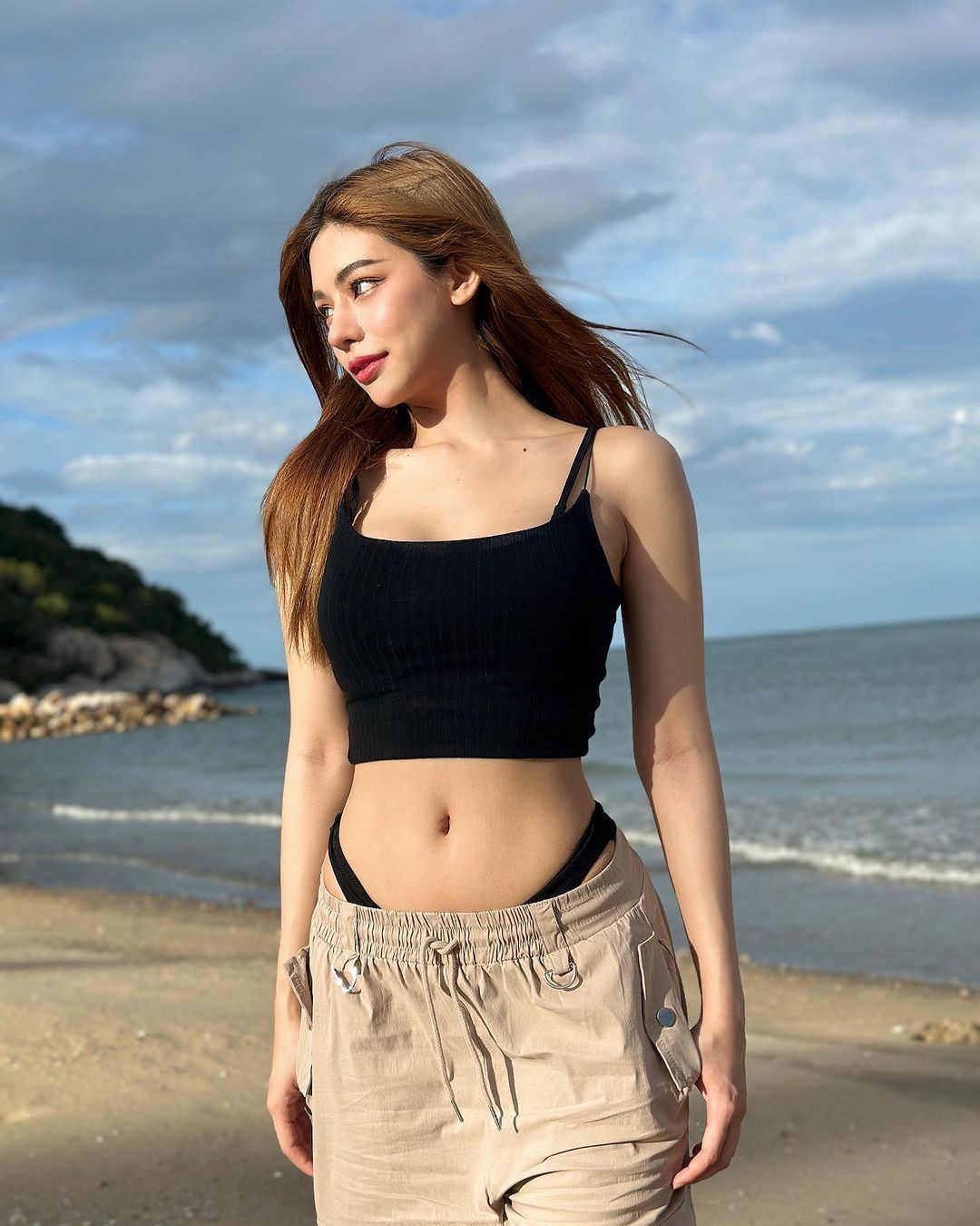 Á hậu gốc Việt gây chú ý ở show tuyển chọn thần tượng ảnh 19