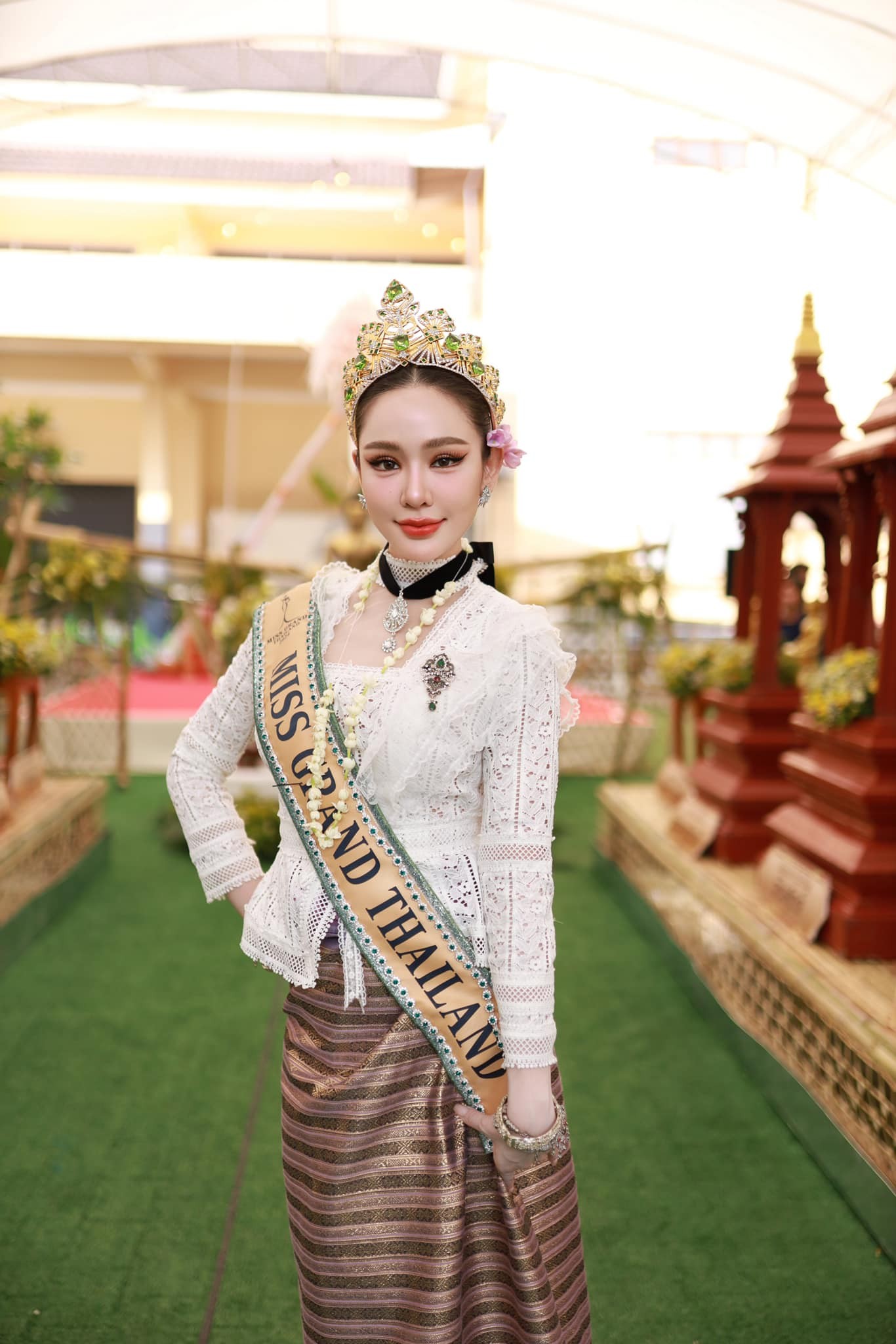 Dàn hoa hậu mặc gợi cảm tại lễ hội té nước ảnh 22