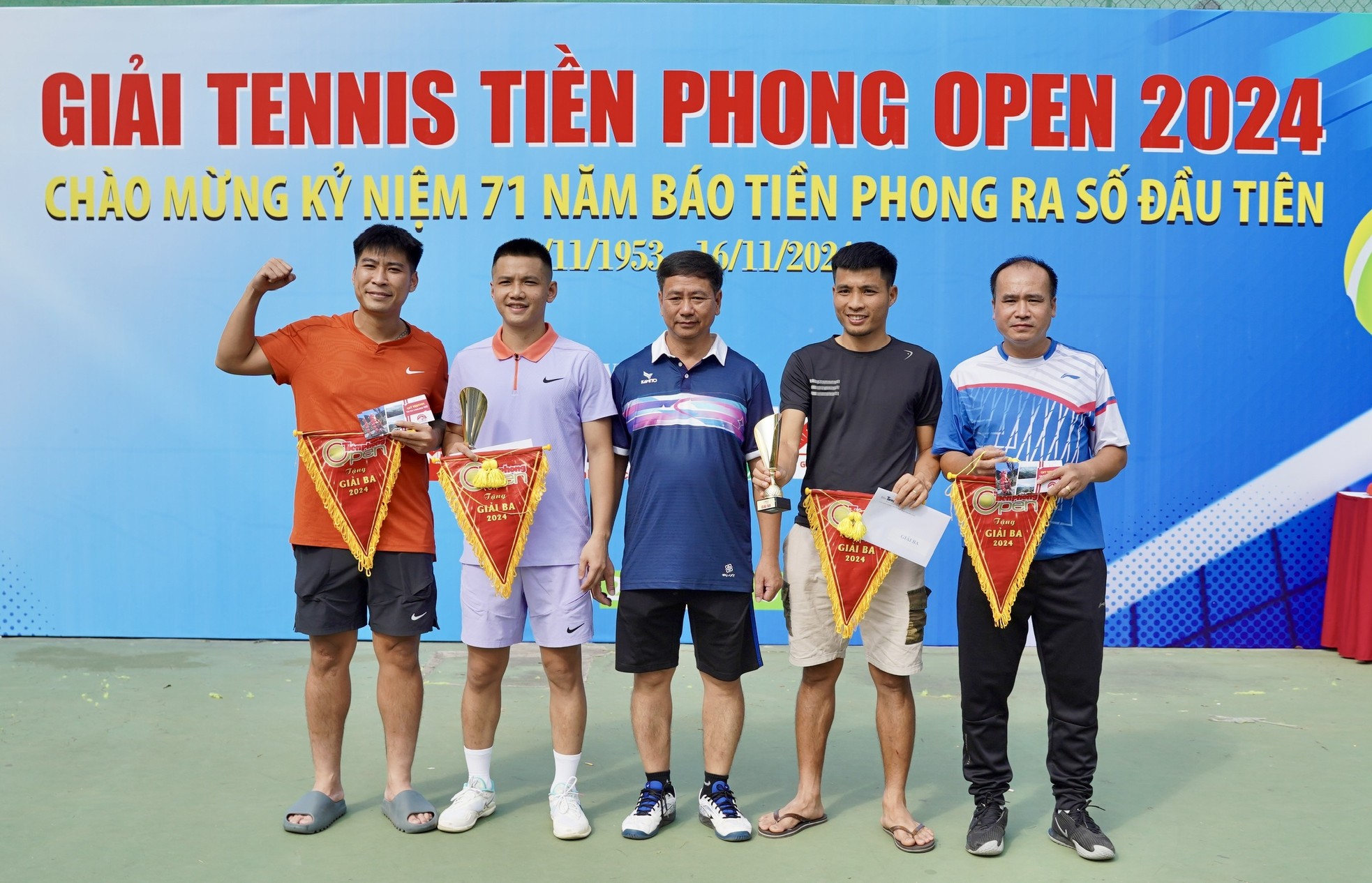 Các tay vợt CLB Tiền Phong đăng quang Giải tennis Tiền Phong mở rộng năm 2024 ảnh 5