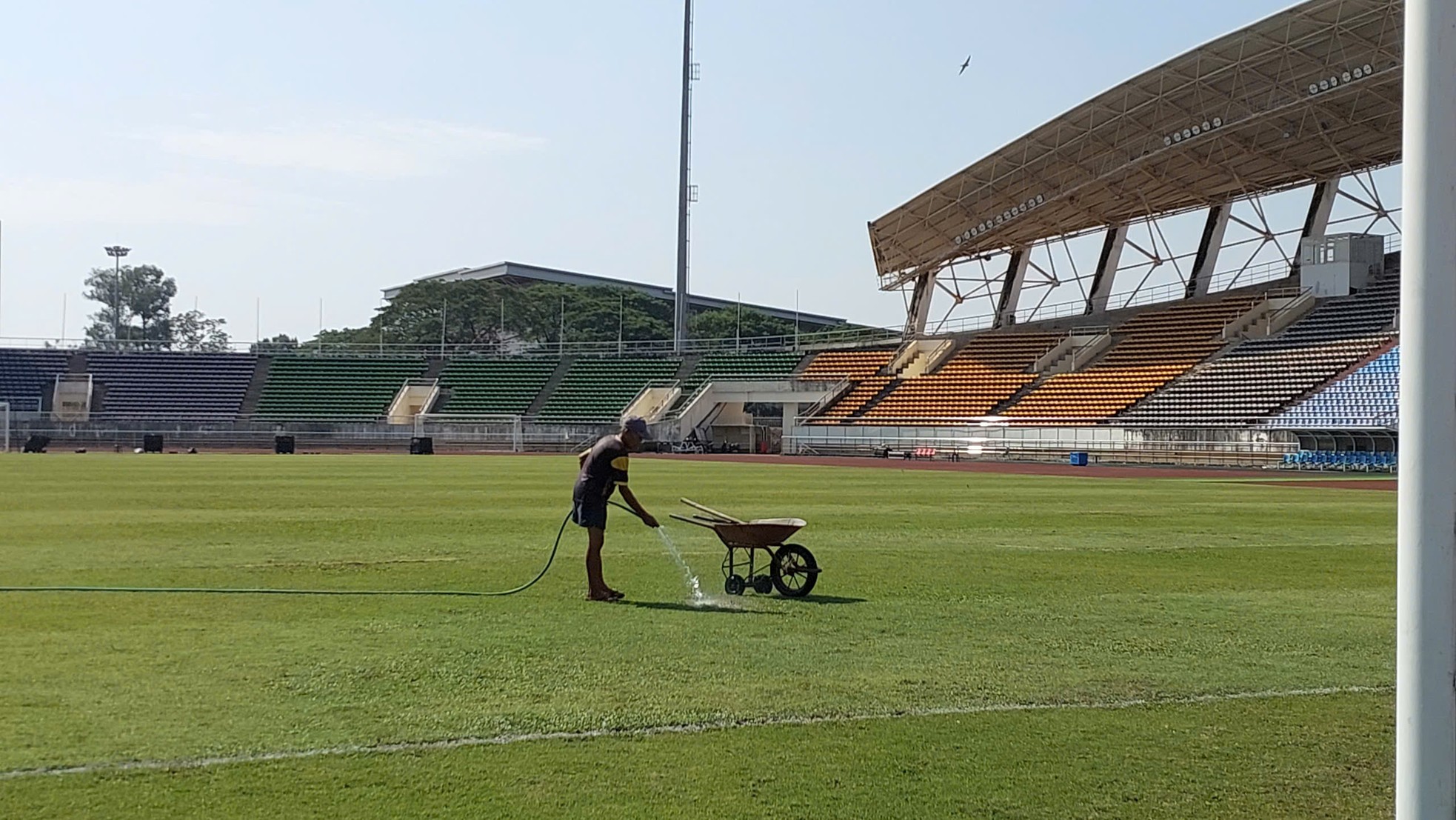 Cận cảnh New Laos National Stadium, nơi diễn ra trận ra quân ASEAN Cup 2024 của đội tuyển Việt Nam ảnh 10