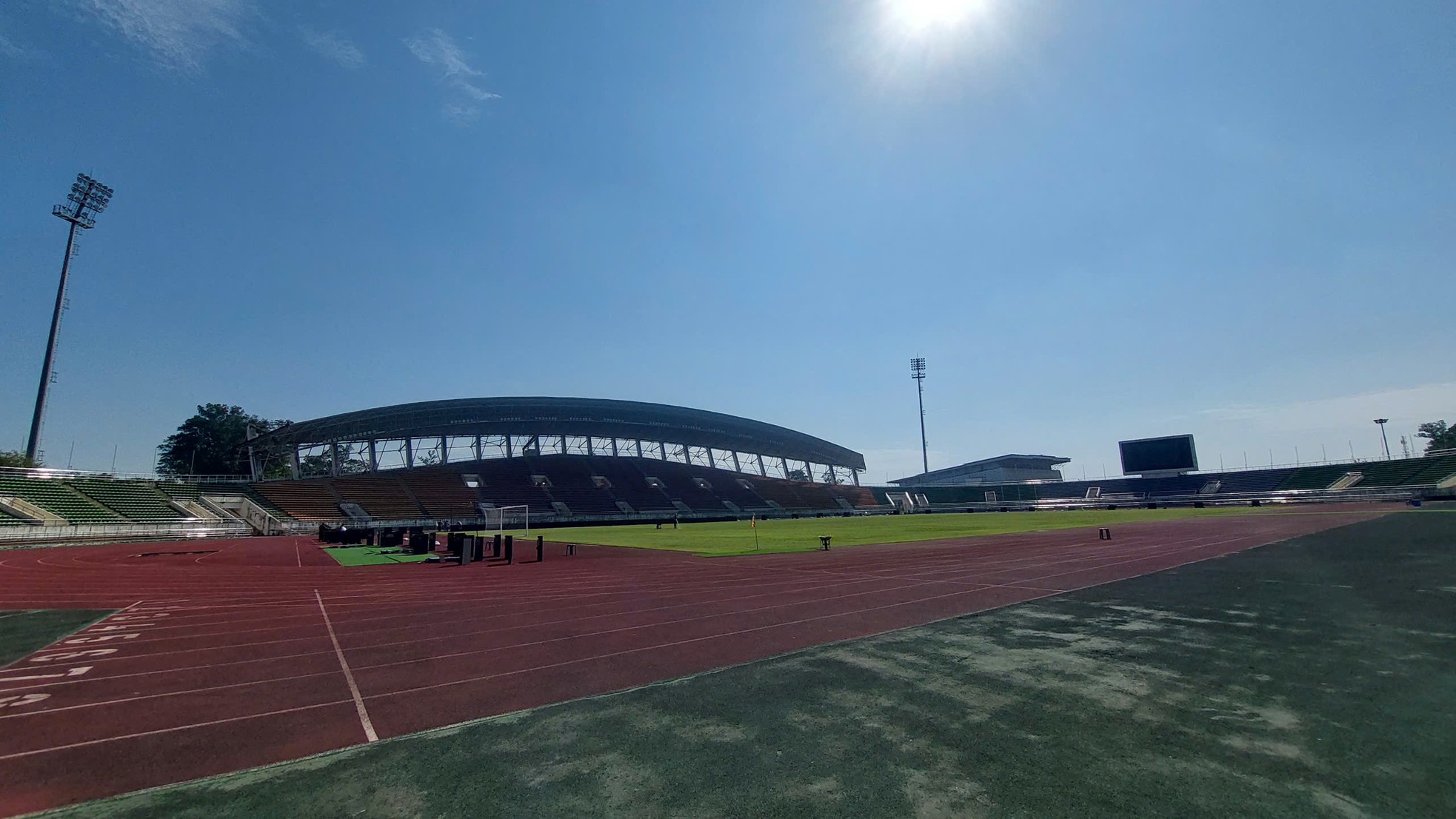 Cận cảnh New Laos National Stadium, nơi diễn ra trận ra quân ASEAN Cup 2024 của đội tuyển Việt Nam ảnh 7