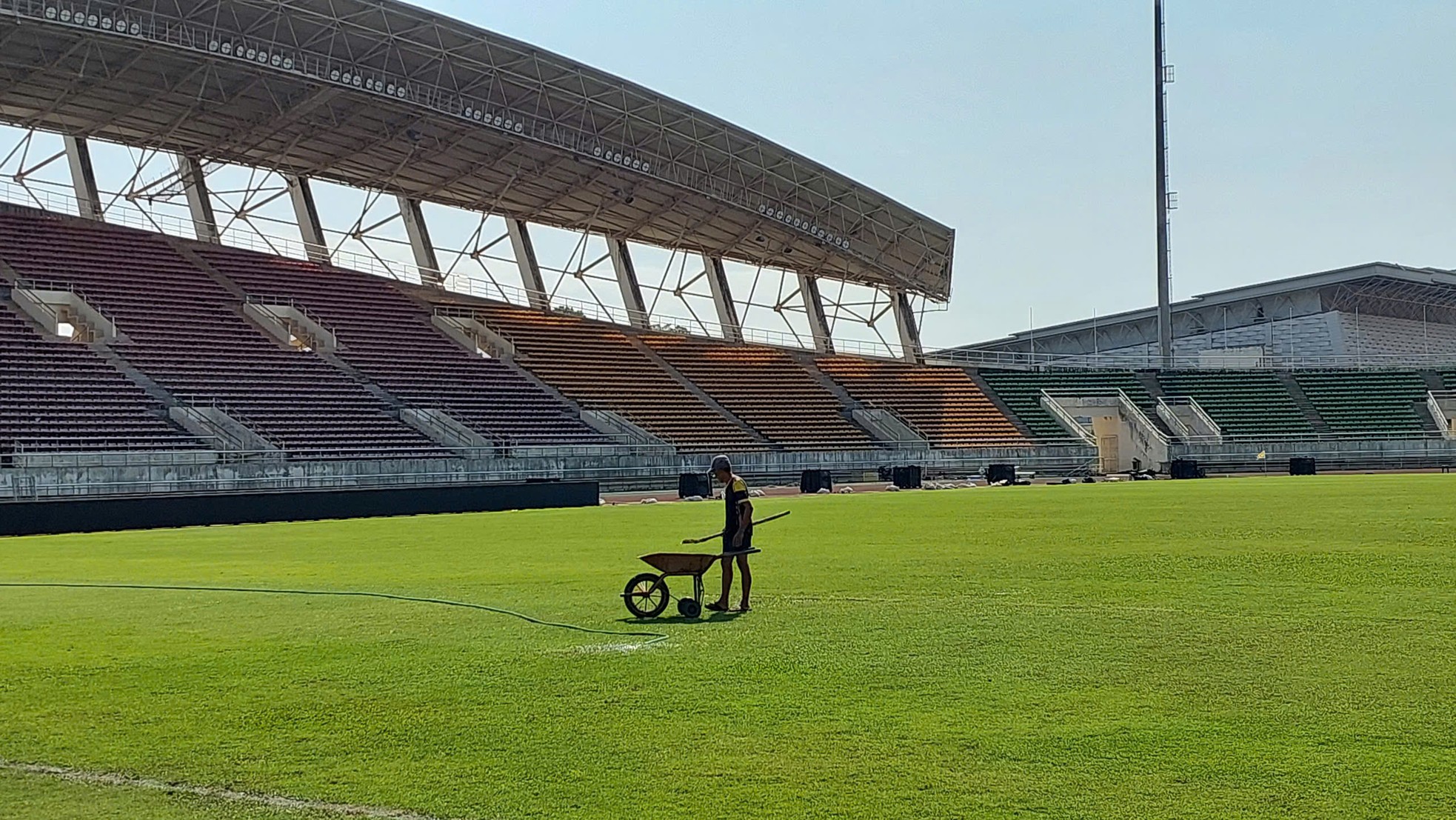 Cận cảnh New Laos National Stadium, nơi diễn ra trận ra quân ASEAN Cup 2024 của đội tuyển Việt Nam ảnh 9