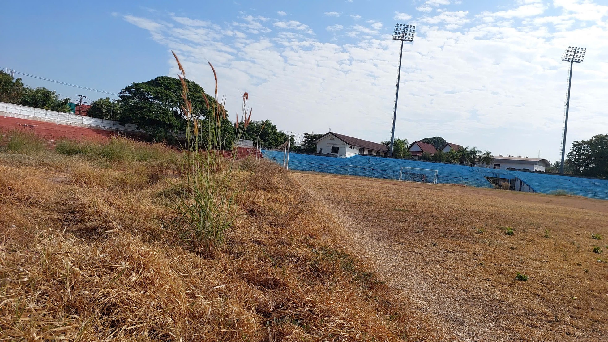 Cận cảnh New Laos National Stadium, nơi diễn ra trận ra quân ASEAN Cup 2024 của đội tuyển Việt Nam ảnh 2