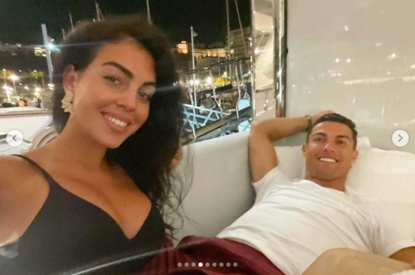 La novia de Cristiano Ronaldo presume su 'llamativo' pecho foto 4