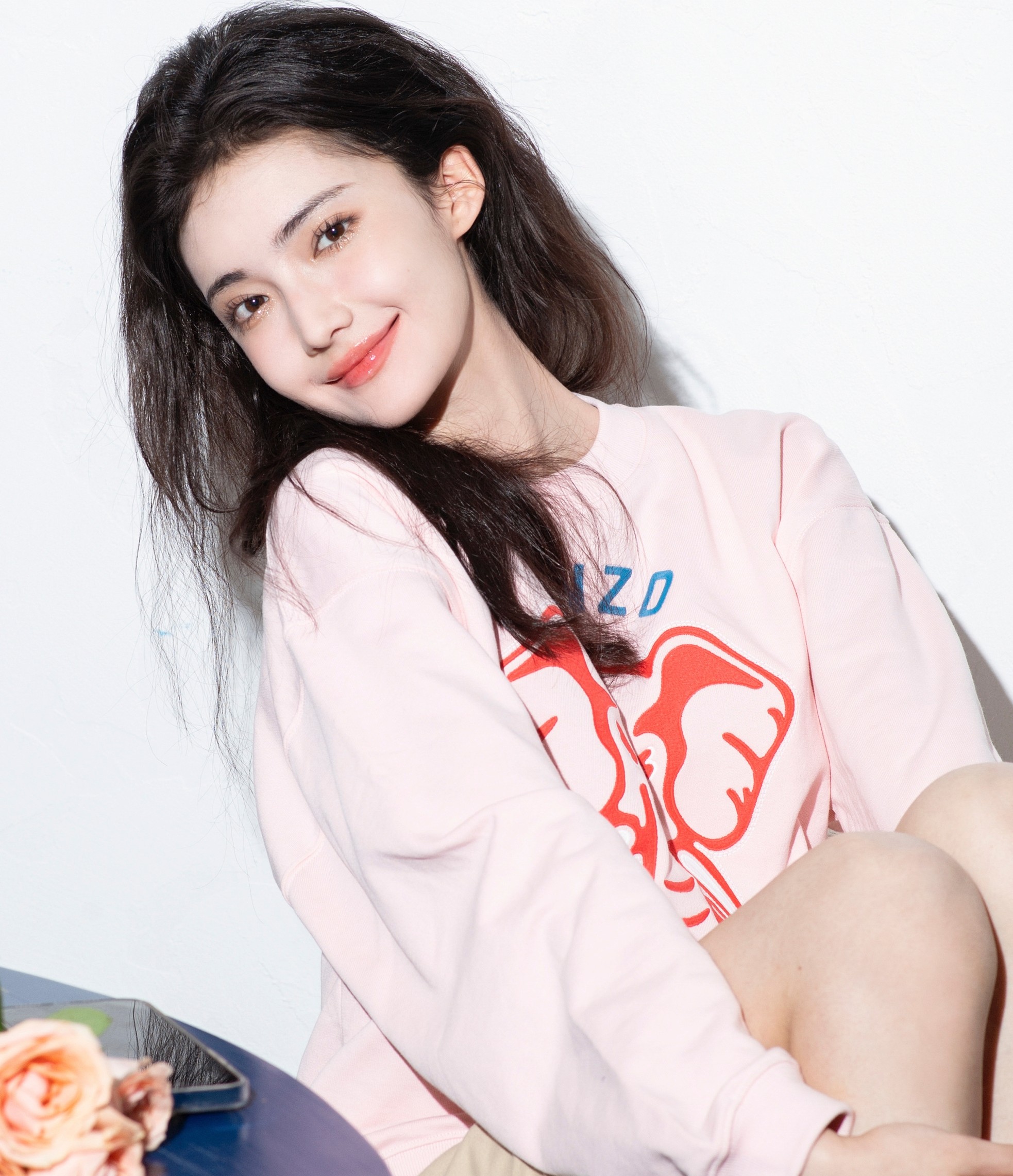 Mỹ nhân Tân Cương 10X đẹp lấn át Ngu Thư Hân ảnh 16