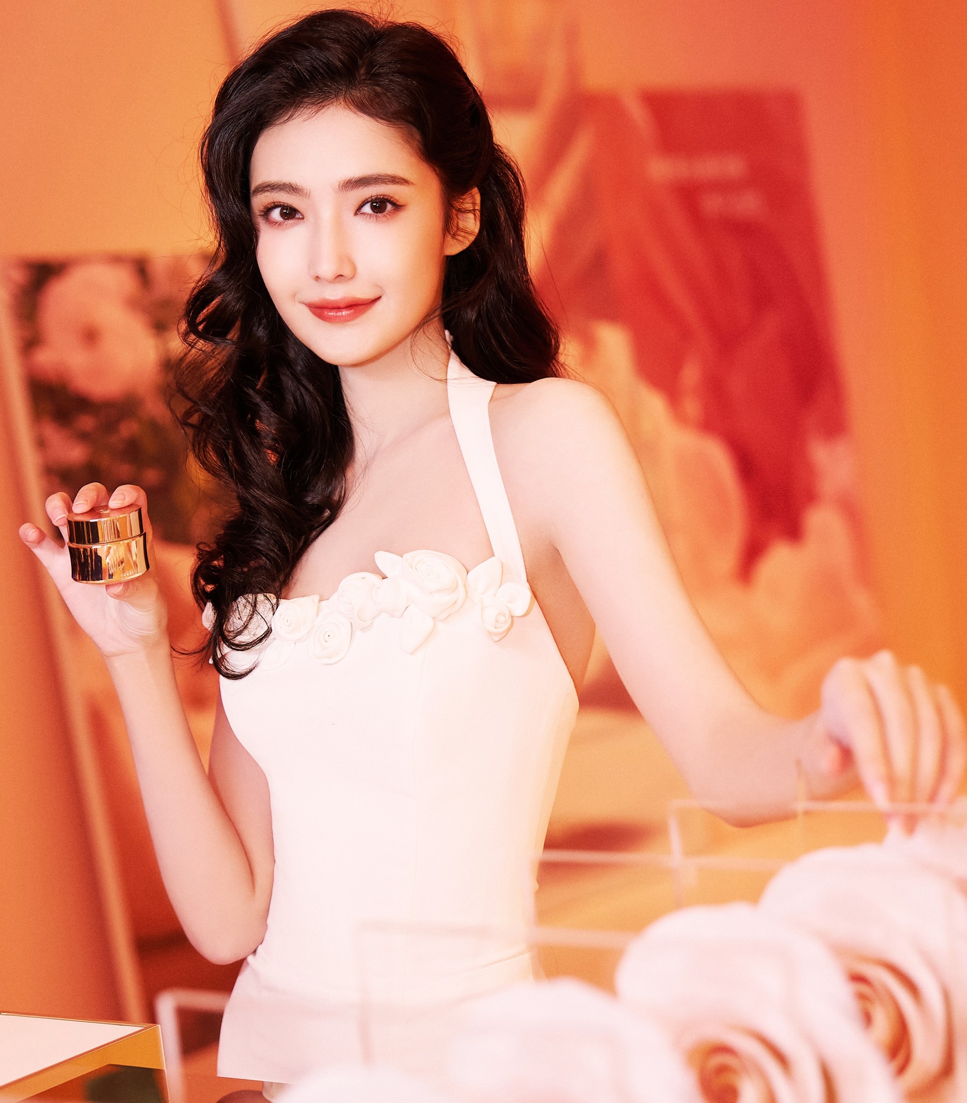 Mỹ nhân Tân Cương 10X đẹp lấn át Ngu Thư Hân ảnh 19