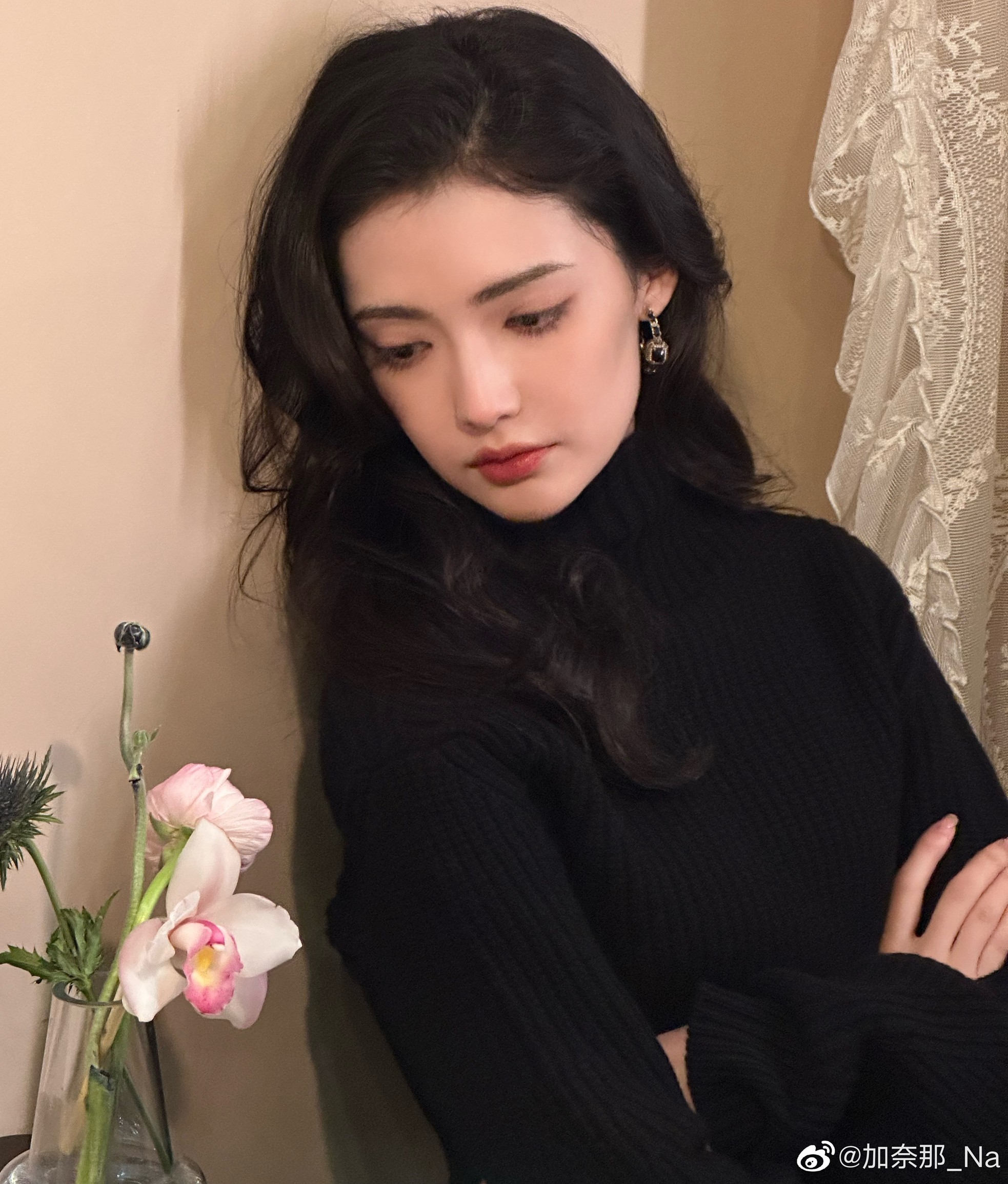 Mỹ nhân Tân Cương 10X đẹp lấn át Ngu Thư Hân ảnh 14