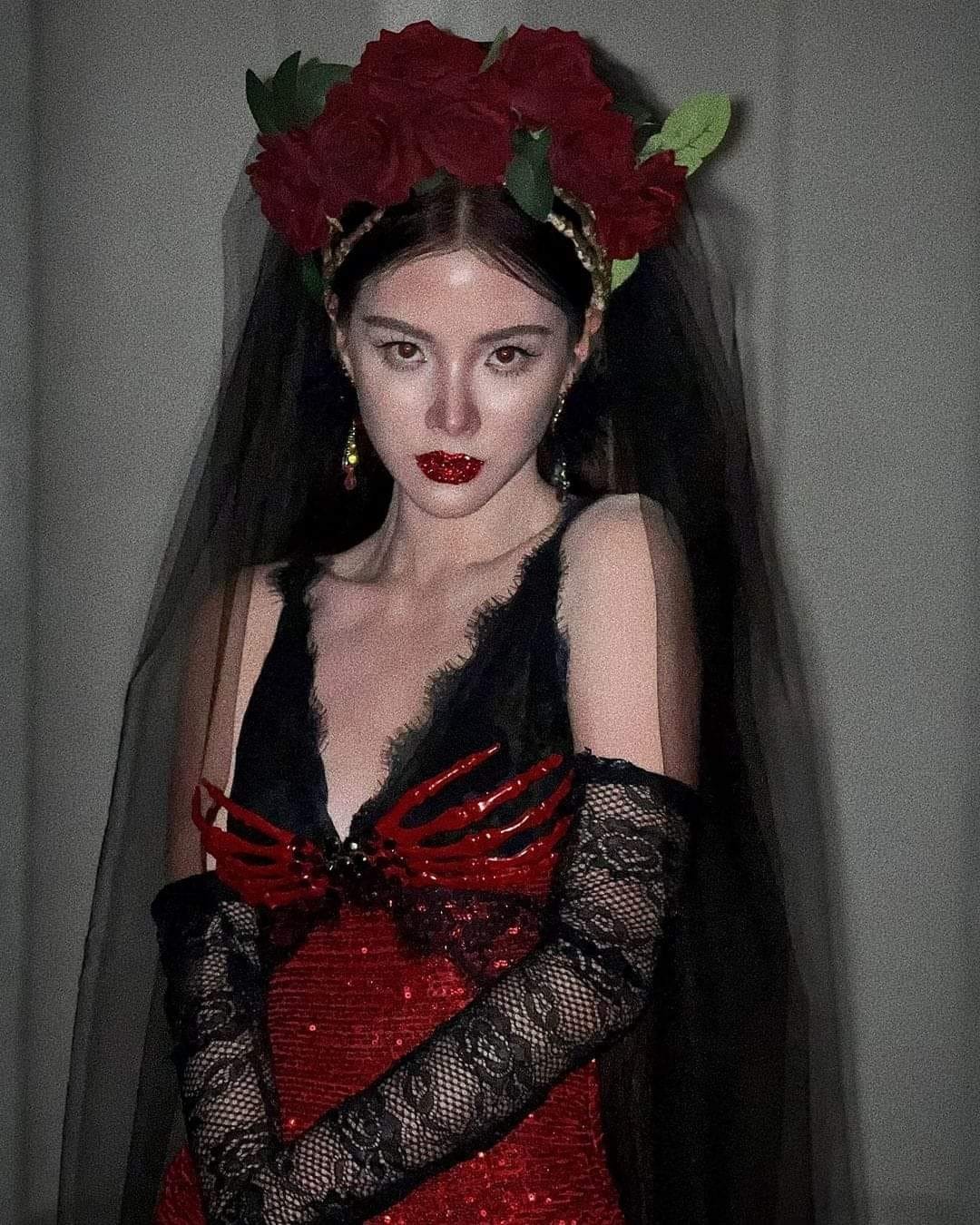 Dàn mỹ nhân "ồn" nhất mùa Halloween: Kylie Jenner, Mai Davika, Baifern cực bén ảnh 10