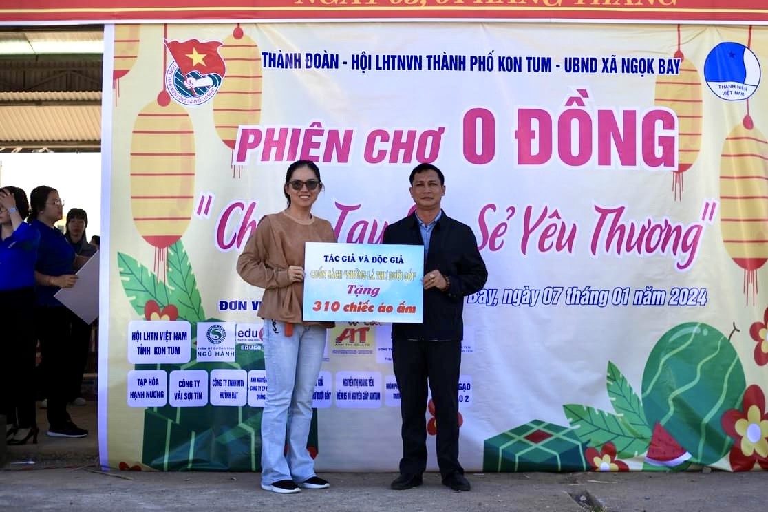 Ấm áp phiên chợ 0 đồng cho người nghèo ảnh 7