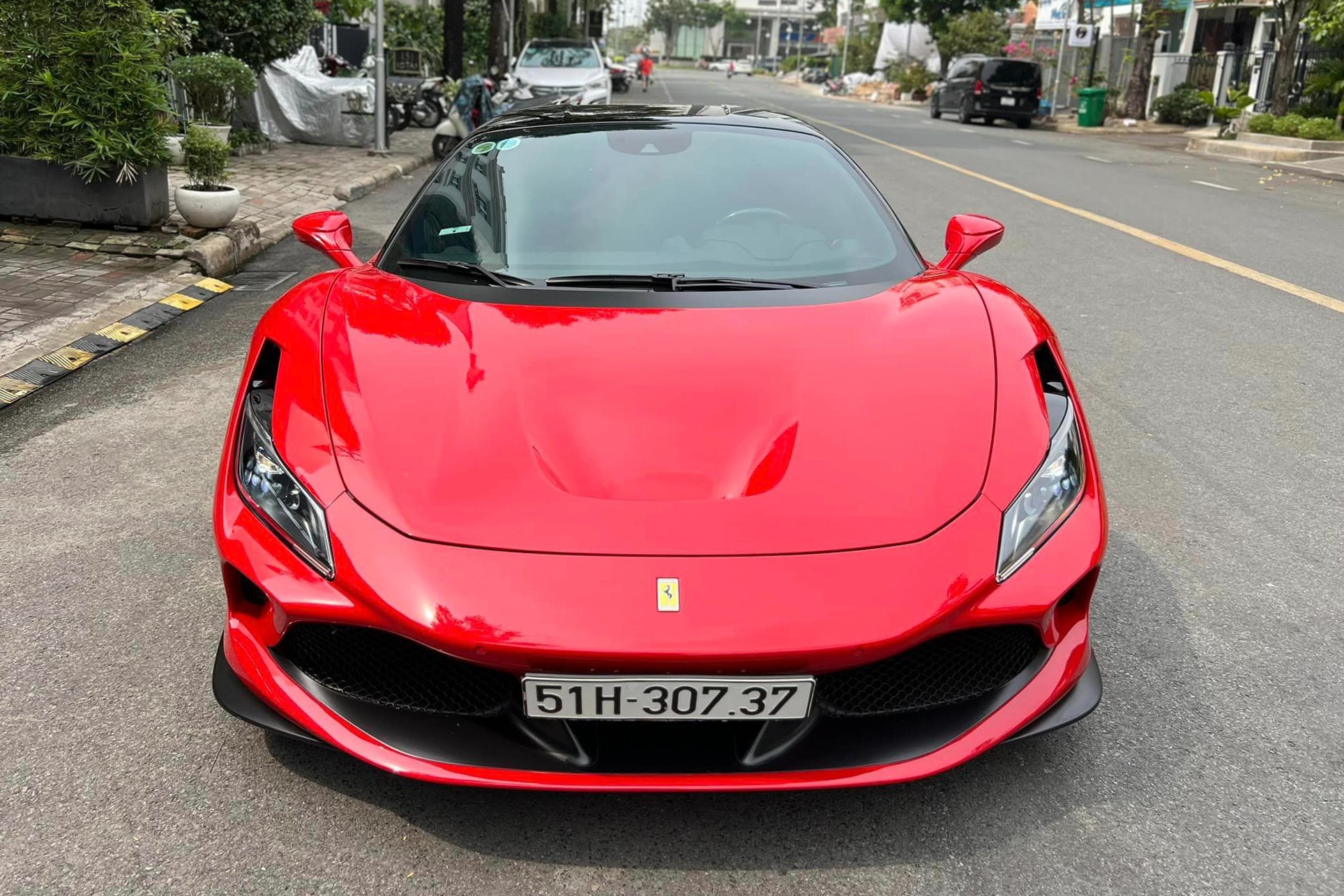 Cận cảnh siêu xe hàng hiếm Ferrari F8 Tributo ở Sài Gòn ảnh 6