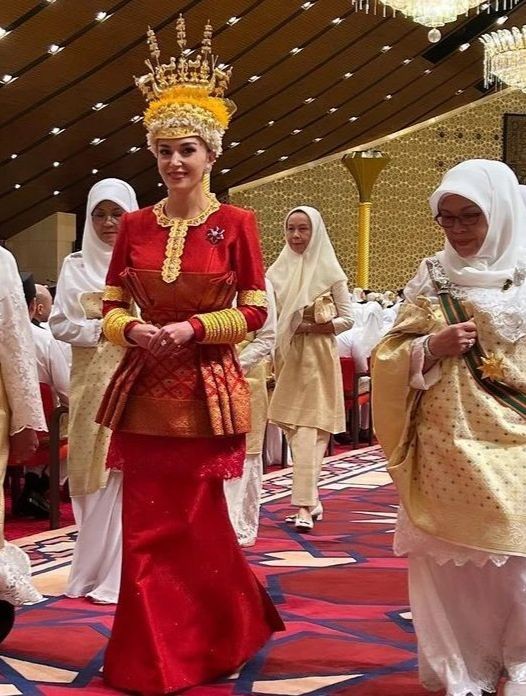 Sắc vóc và gia thế cô gái cưới Hoàng tử Brunei, hôn lễ tổ chức 10 ngày ảnh 2