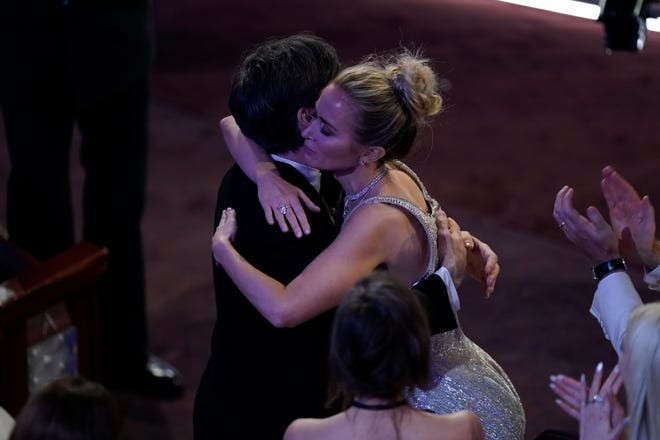 Nụ hôn tại Oscar ảnh 4
