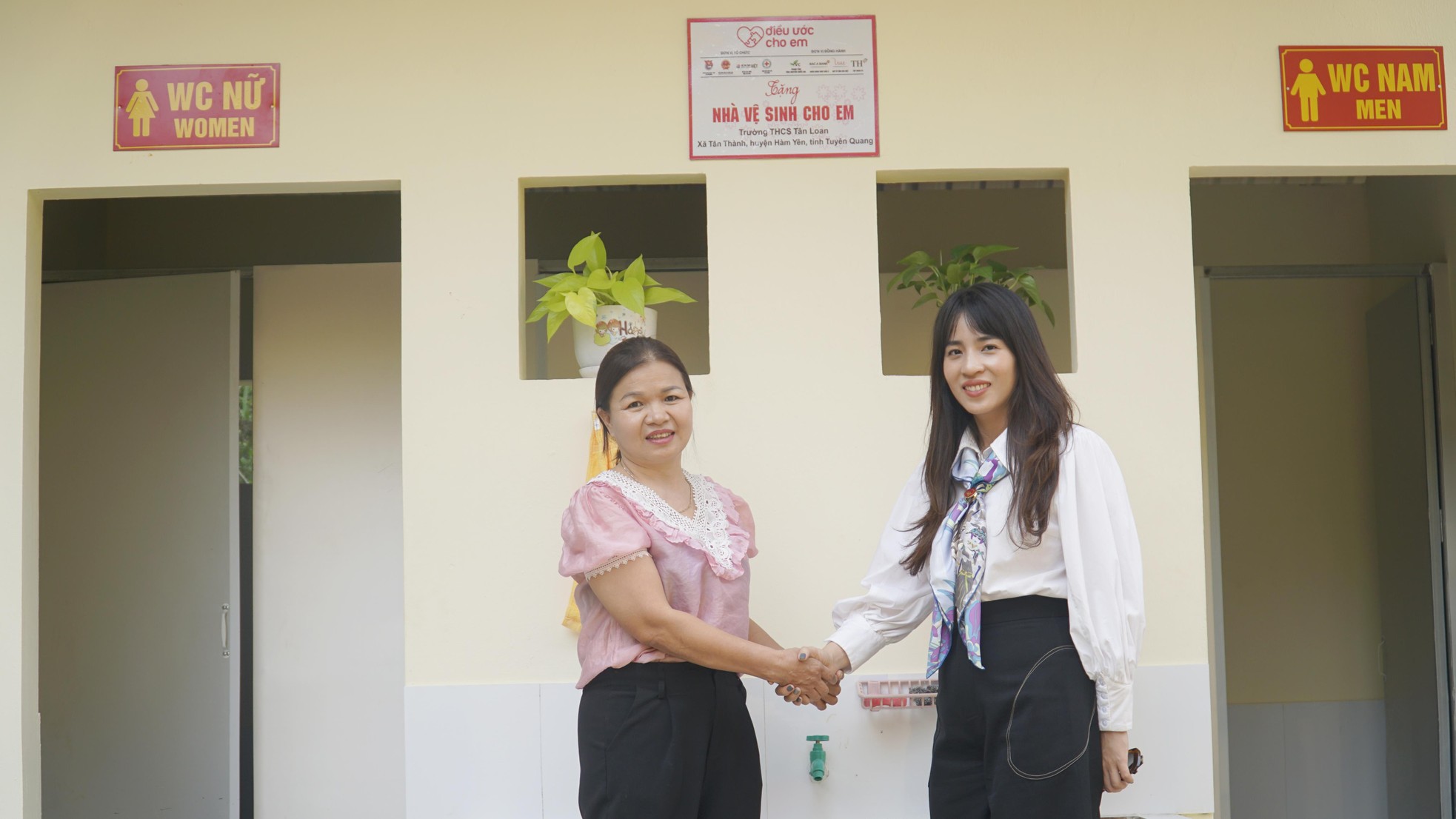Thực trạng nhà vệ sinh học đường - ám ảnh của con trẻ và hành động của Quỹ Vì Tầm Vóc Việt ảnh 9