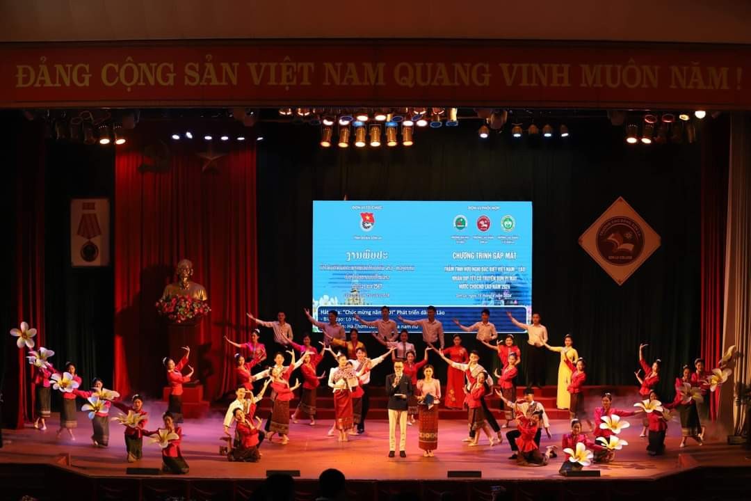 Tỉnh Đoàn Sơn La tổ chức nhiều hoạt động giao lưu nhân dịp Tết cổ truyền của Lào ảnh 1